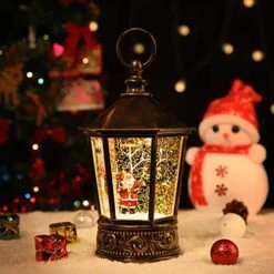 Christmas Lantern-Snow Globe,Water Lantern With Music And Santa Claus-USB Or Battery-Powered Christmas Lanterns, Rotating Flashing Lanterns, Christmas Decorations（Santa Claus） -Department 56 Shop 51XMe9FXteL